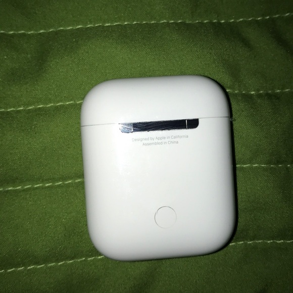 AirPod - Picture 2 of 2